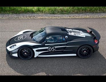 بورش 918 سبايدر رياضية وصديقة للبيئة